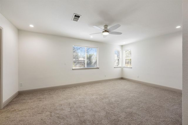 109 Vandeventer DR, Burnet, TX 78611