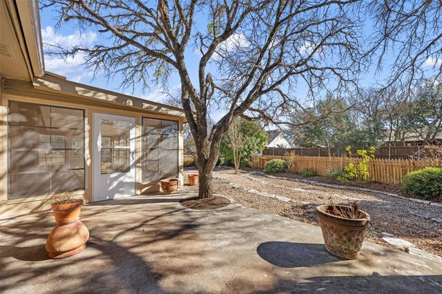 109 Vandeventer DR, Burnet, TX 78611