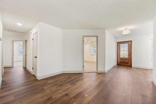 109 Vandeventer DR, Burnet, TX 78611