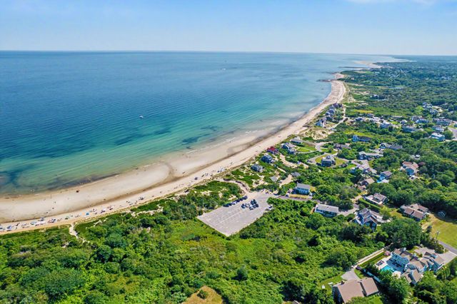 21 Grazing Field Lane, Dennis, MA 02638
