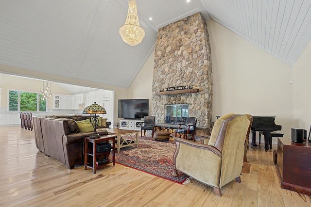 21 Grazing Field Lane, Dennis, MA 02638