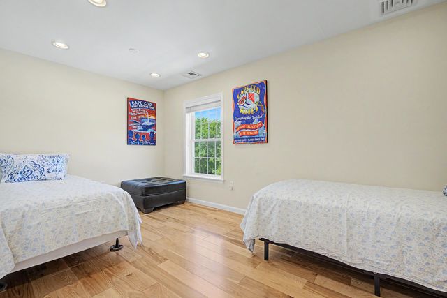 21 Grazing Field Lane, Dennis, MA 02638