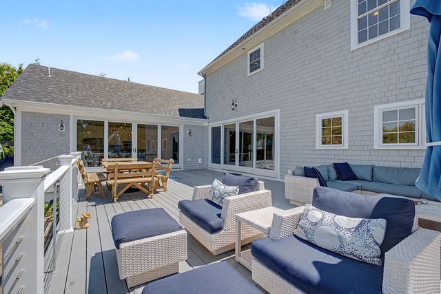 21 Grazing Field Lane, Dennis, MA 02638