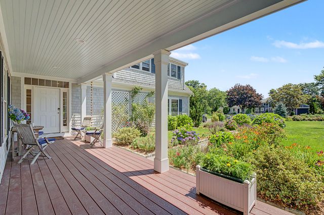 21 Grazing Field Lane, Dennis, MA 02638