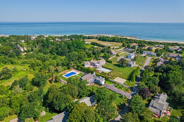 21 Grazing Field Lane, Dennis, MA 02638