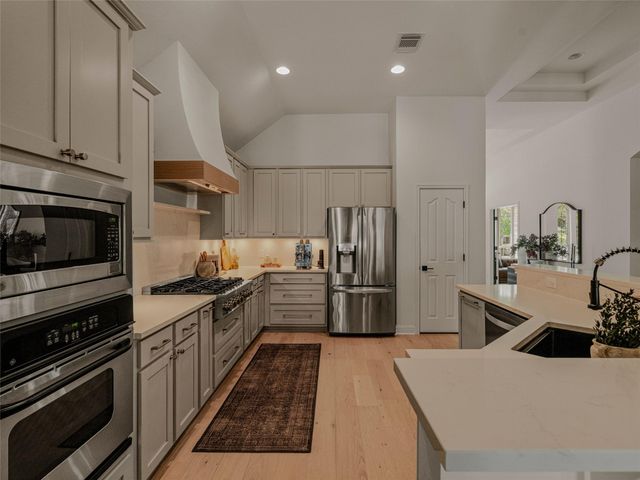 12516 Uvalde Creek DR, Austin, TX 78732