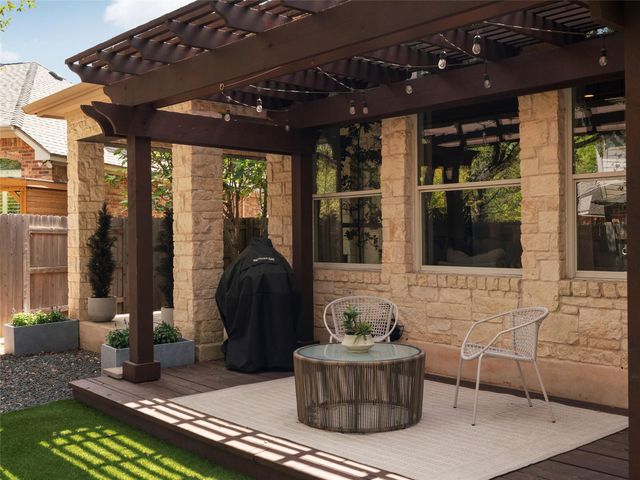 12516 Uvalde Creek DR, Austin, TX 78732