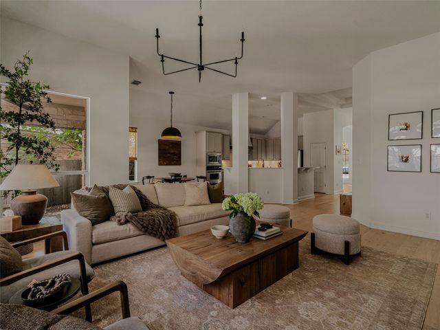 12516 Uvalde Creek DR, Austin, TX 78732