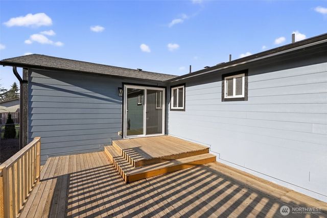 6628 66th Drive NE, Marysville, WA 98270