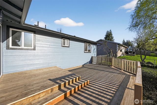 6628 66th Drive NE, Marysville, WA 98270