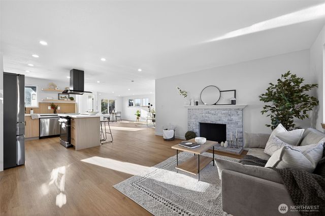 6628 66th Drive NE, Marysville, WA 98270