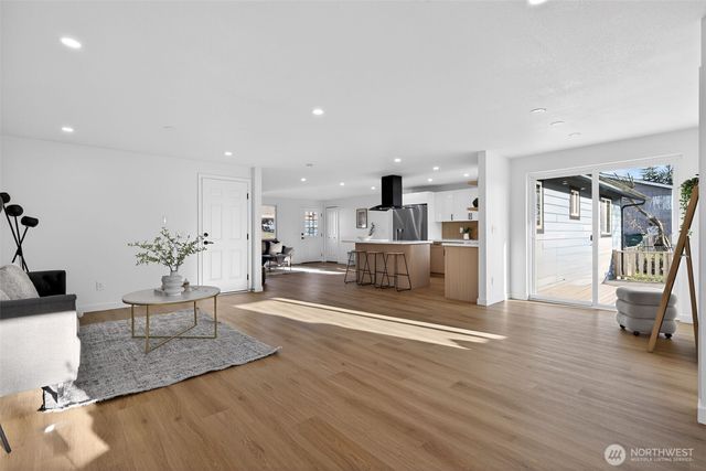 6628 66th Drive NE, Marysville, WA 98270