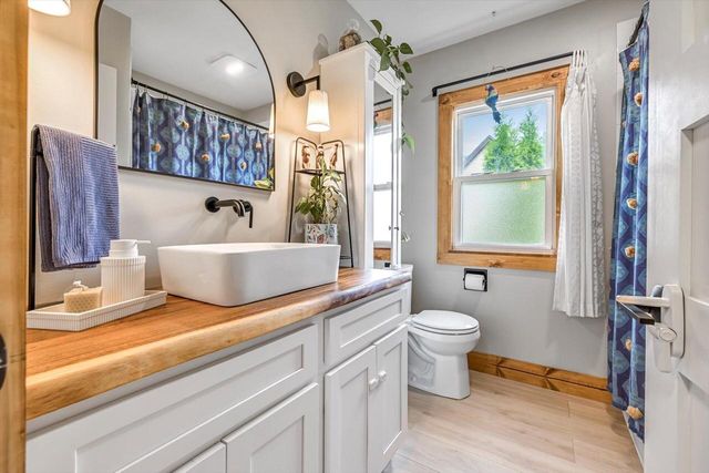 405 W Washington STREET, Waterford, WI 53185