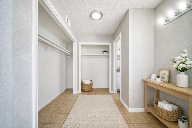 8100 Leonora Street F4, Houston, TX 77061