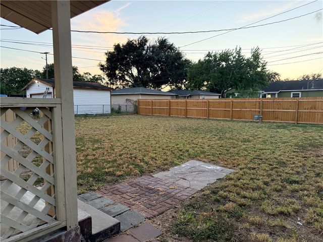 4721 Dody St, Corpus Christi, TX 78411
