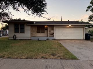 4721 Dody St, Corpus Christi, TX 78411