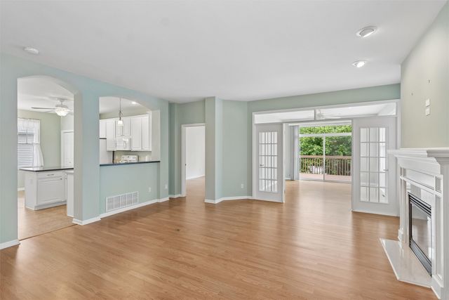 280 S 79th Street 1802, West Des Moines, IA 50266