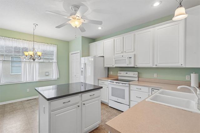 280 S 79th Street 1802, West Des Moines, IA 50266