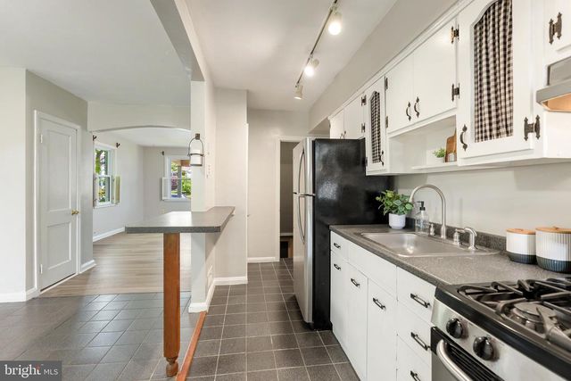 8324 RIDGELY OAK RD, Parkville, MD 21234