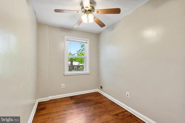 8324 RIDGELY OAK RD, Parkville, MD 21234