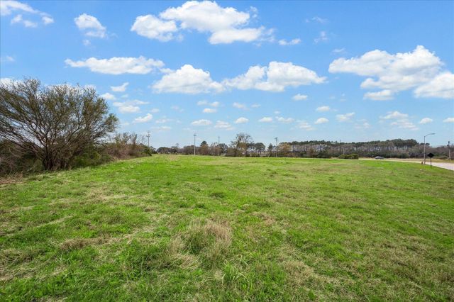 19511 Old Galveston Road, Webster, TX 77598