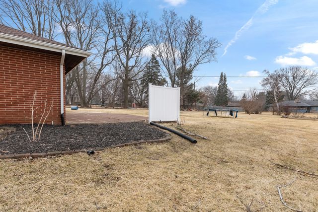 7551 Terrier Lane, Rockford, IL 61108