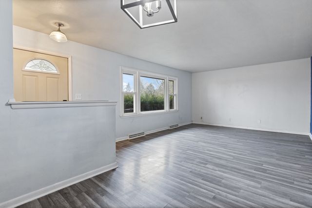 7551 Terrier Lane, Rockford, IL 61108