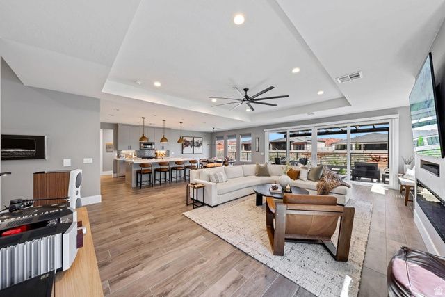 2736 WHIRLAWAY TRL, Santa Clara, UT 84765