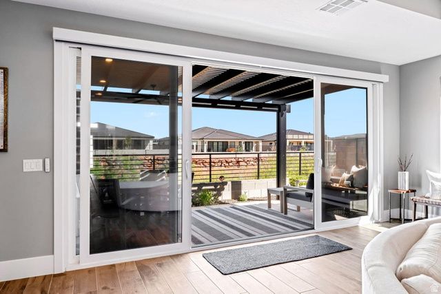 2736 WHIRLAWAY TRL, Santa Clara, UT 84765