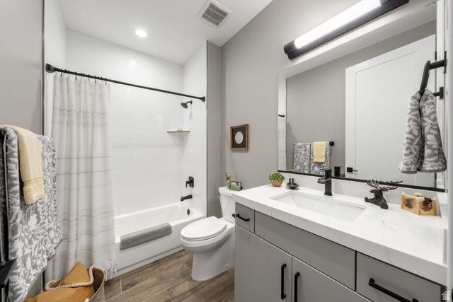 2736 WHIRLAWAY TRL, Santa Clara, UT 84765