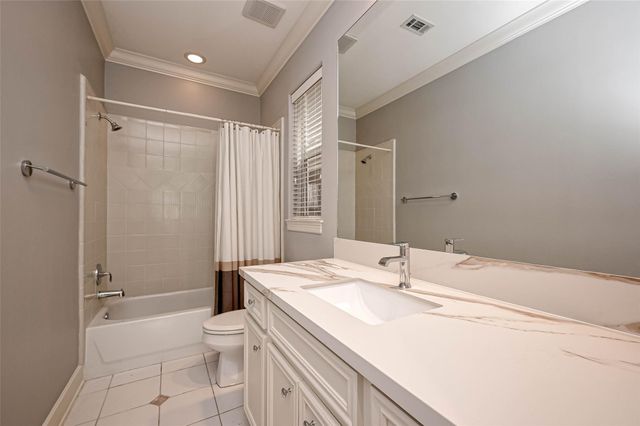 6413 Westcott Street, Houston, TX 77007