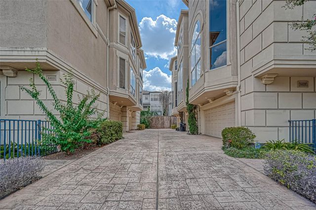 6413 Westcott Street, Houston, TX 77007