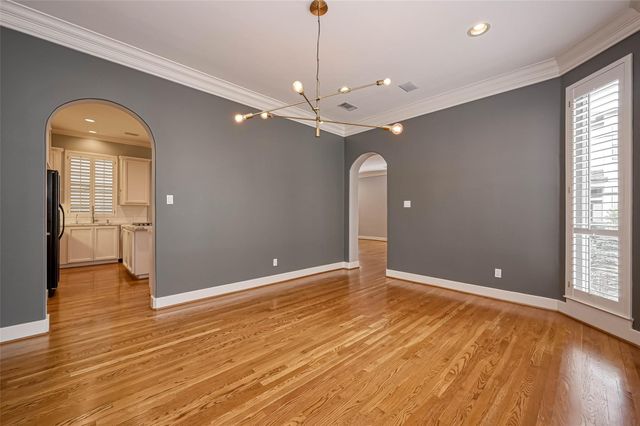 6413 Westcott Street, Houston, TX 77007