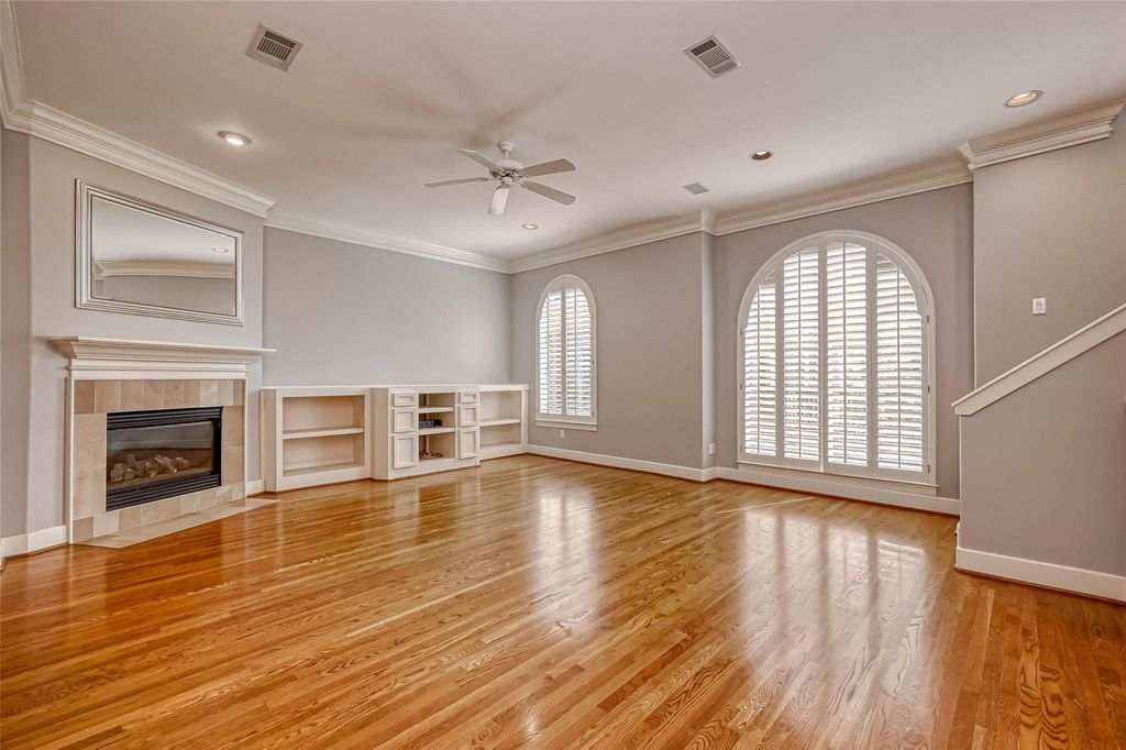 6413 Westcott Street, Houston, TX 77007