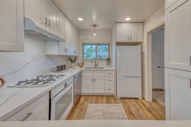80 Hacienda Carmel, Carmel, CA 93923