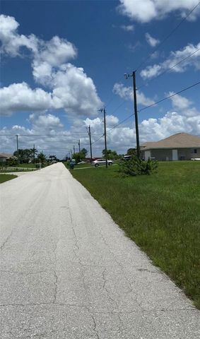 2 NW 13th Place, Cape Coral, FL 33993