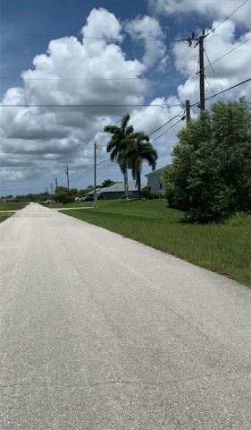 2 NW 13th Place, Cape Coral, FL 33993