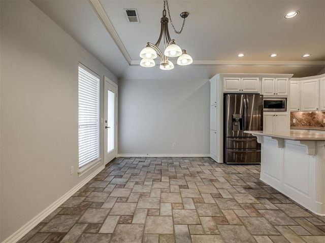 11625 Hackney Lane, Yukon, OK 73099