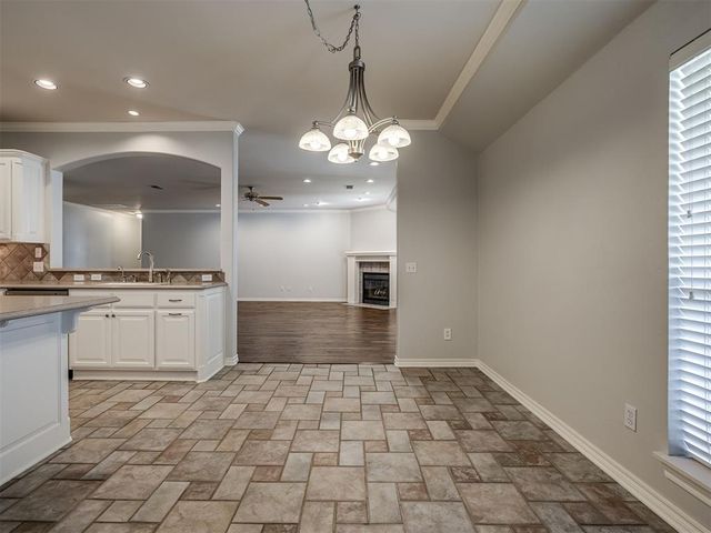 11625 Hackney Lane, Yukon, OK 73099