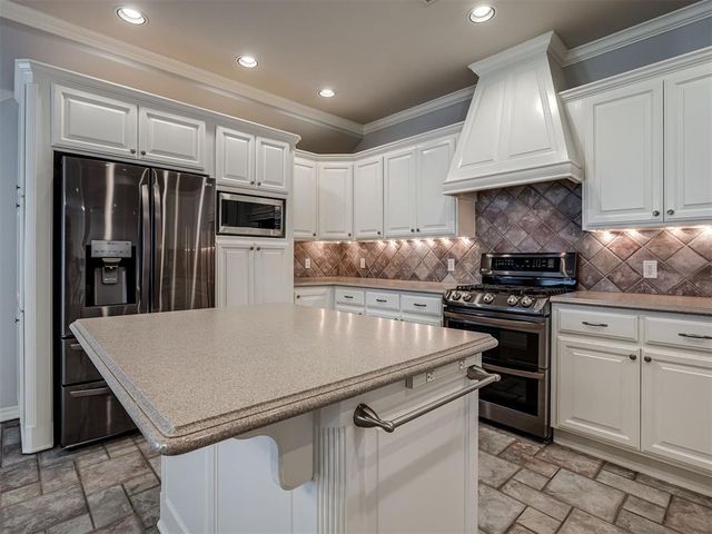 11625 Hackney Lane, Yukon, OK 73099