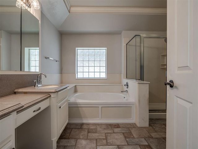 11625 Hackney Lane, Yukon, OK 73099