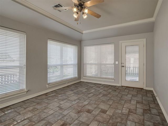 11625 Hackney Lane, Yukon, OK 73099