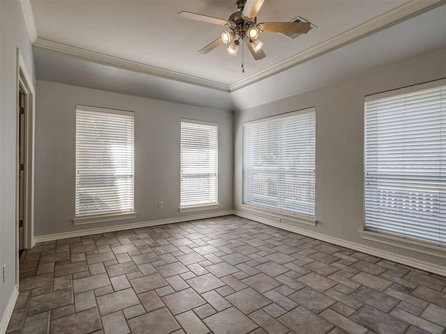 11625 Hackney Lane, Yukon, OK 73099