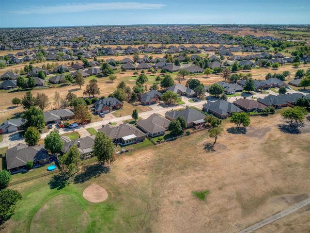 11625 Hackney Lane, Yukon, OK 73099