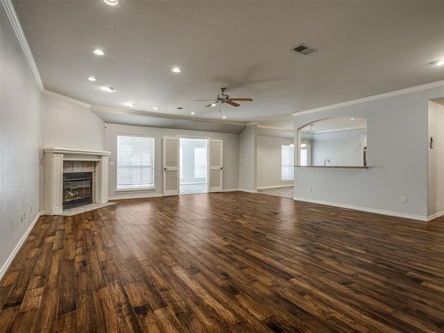 11625 Hackney Lane, Yukon, OK 73099