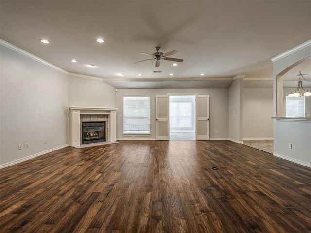 11625 Hackney Lane, Yukon, OK 73099