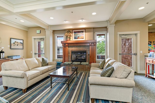 939 Mountain Meadows Circle, Ashland, OR 97520