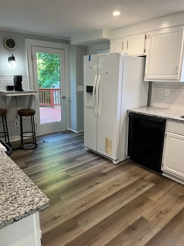 10 Crump St, Hudson, MA 01749