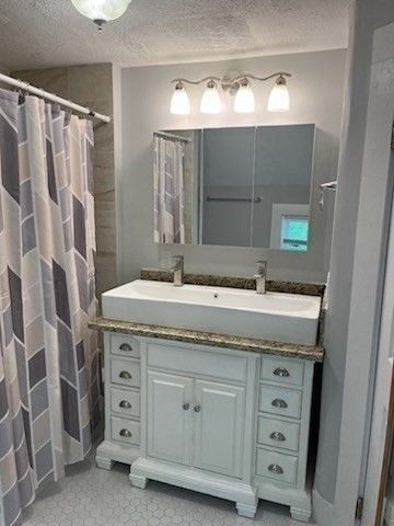 10 Crump St, Hudson, MA 01749