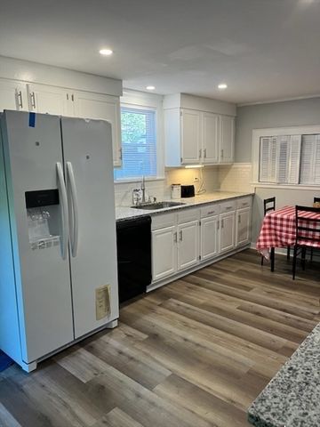 10 Crump St, Hudson, MA 01749